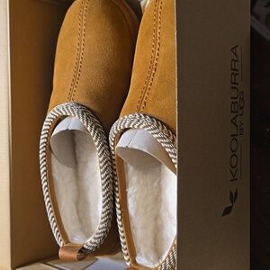 Koolaburra by ugg mens slippers size 10